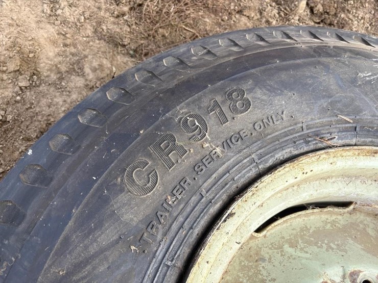 (1)-10.00---20-tire-w/rim-image-4