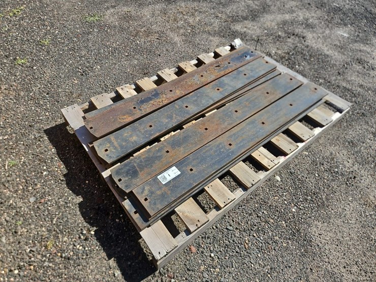 quantity-of-v-plow-cutting-edges-image-2