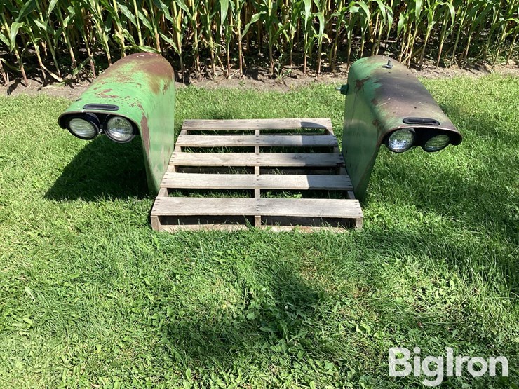 john-deere-10-image-3