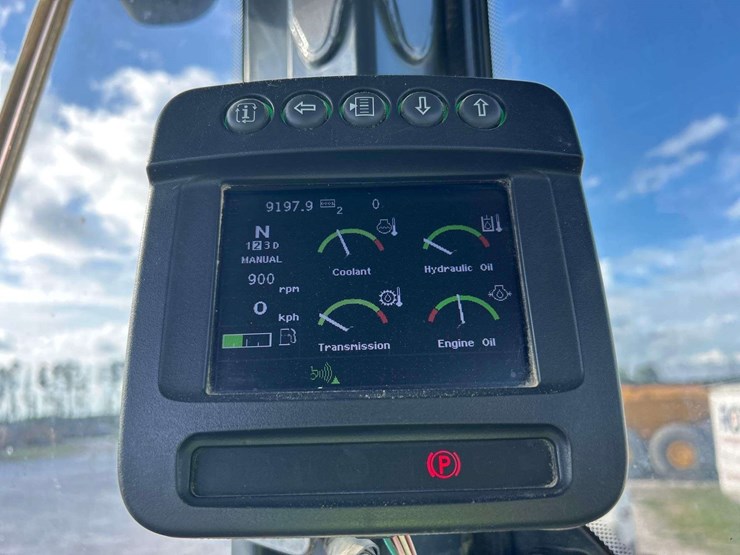 2014-deere-644k-image-21