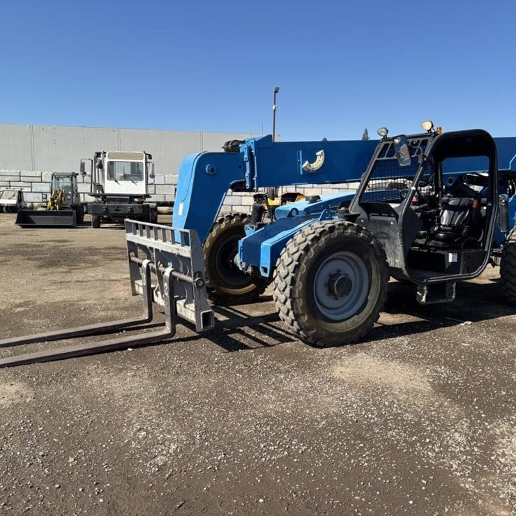 2014 GENIE GTH844