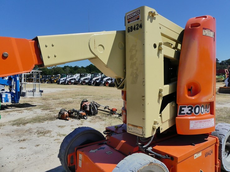jlg-e300aj-image-8