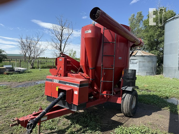 case-ih-1250-image-1