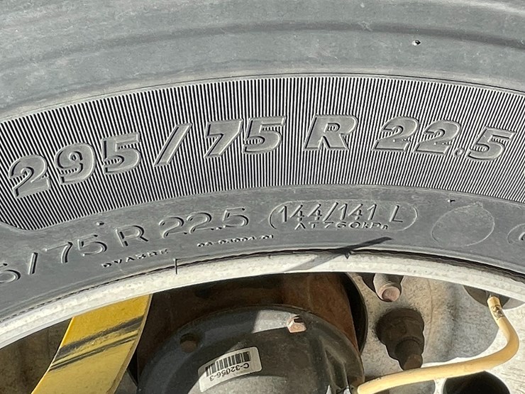 2016-utility-3000r-image-38