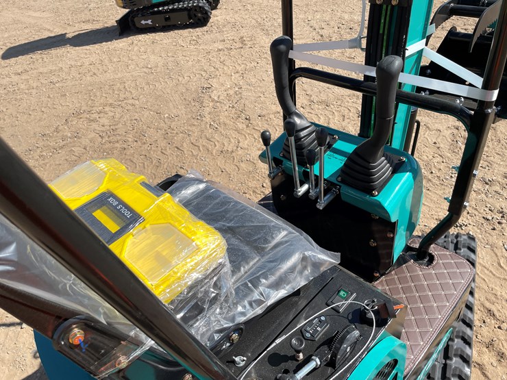 #9369-•-2025-unused-cfg-mini-excavator-image-7