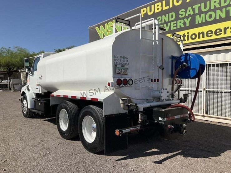 2004-sterling-l9500-image-7