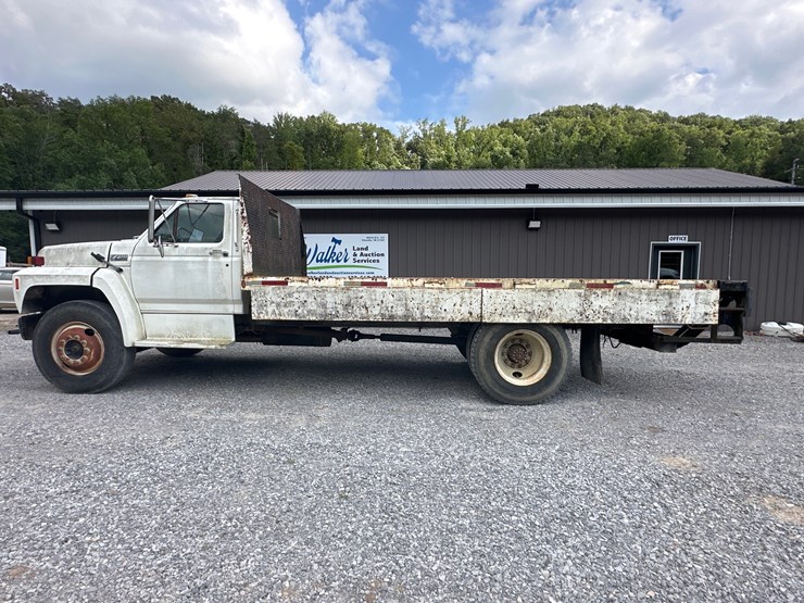 1993-ford-f700-image-1