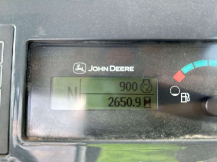 2018-deere-310l-image-6