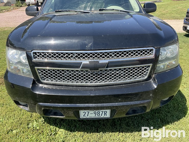 2007-chevrolet-suburban-1500-image-10