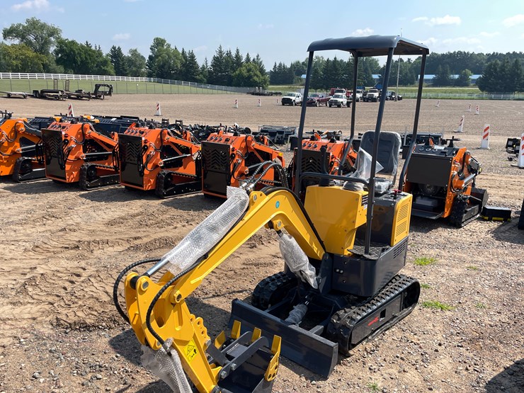 #9292-•-unused-2025-landhero-mini-excavator-image-1