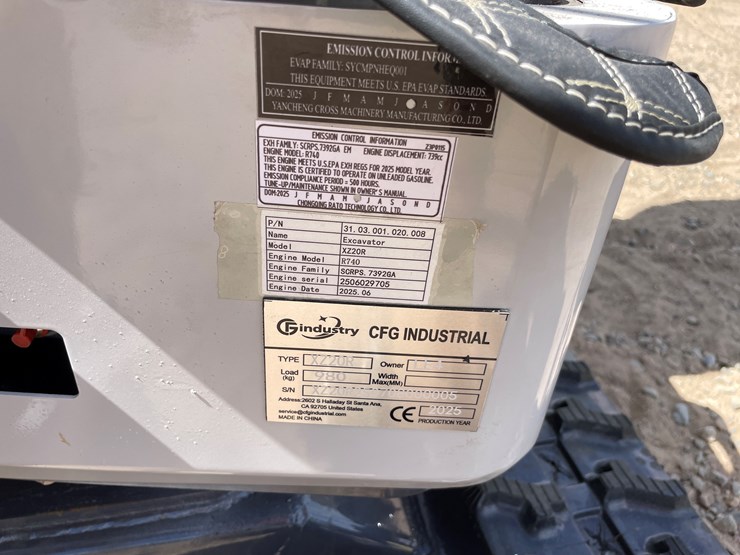 #9433-•-2025-unused-cfg-mini-excavator-image-6