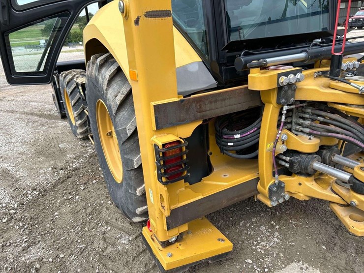 2021-caterpillar-428-image-20