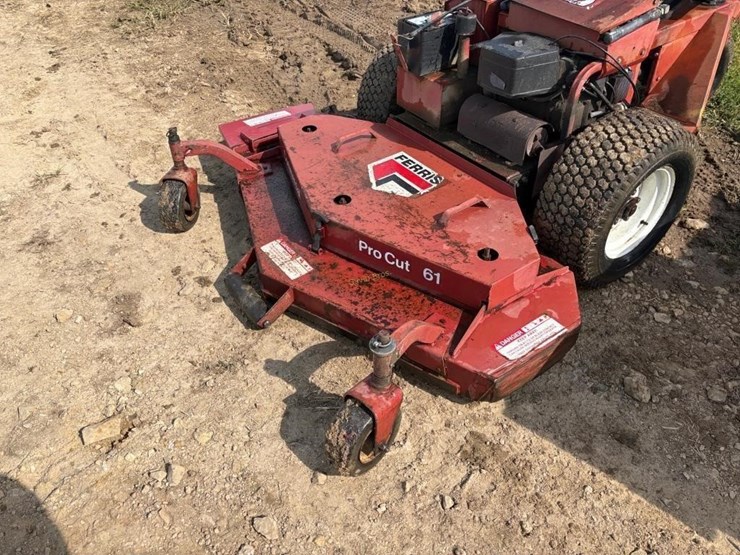 ferris-commercial-pro-cut-61-lawn-mower-image-5