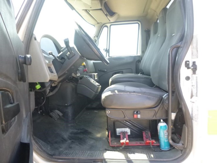 2010-international-durastar-4400-image-11