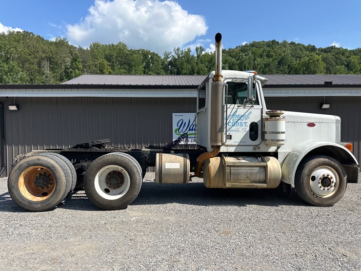 1989-peterbilt-379-image-4