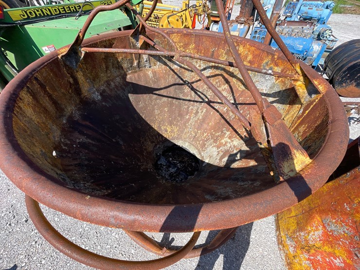 #45-•-concrete-bucket-image-2