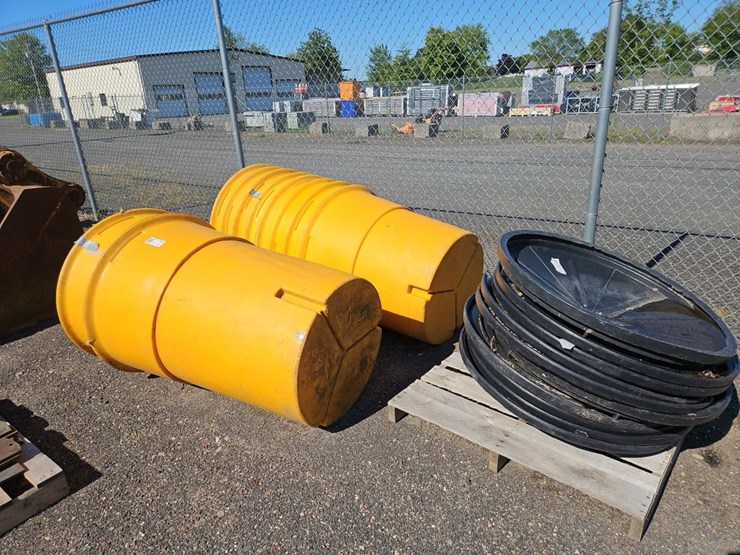 quantity-of-crash-barrels-image-1