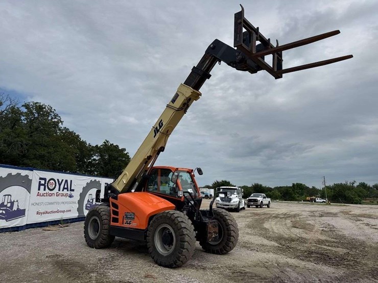 2018-jlg-1644-image-3