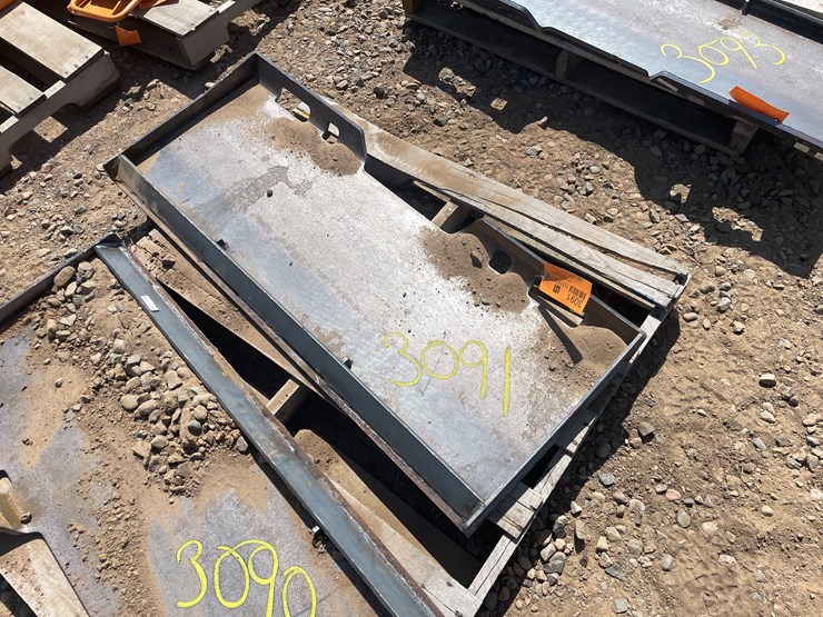 #3091-•-unused-2025-wolverine-universal-quick-attach-mount-plate-image-2