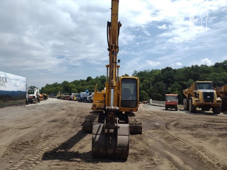 1992-deere-490e-image-2