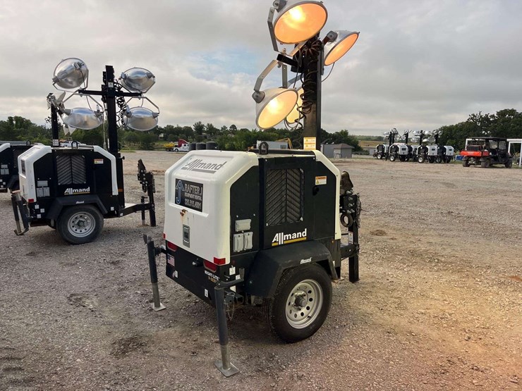 2019-allmand-bros-night-lite-v-series-image-3