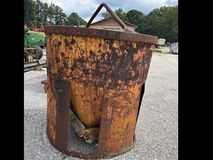 #92-•-concrete-bucket-image-3