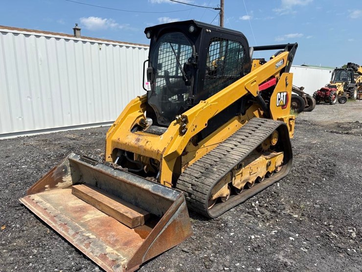 2020-caterpillar-299d3-image-39