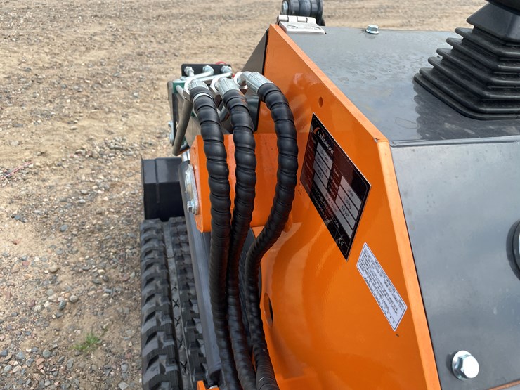 #9364-•-unused-2025-landhero-mini-skid-steer-loader-image-12
