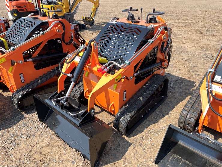 #9289-•-unused-2025-landhero-mini-skid-steer-loader-image-1