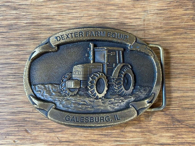 agco-white-6105-dexter-farm-equipment-belt-buckle-image-1
