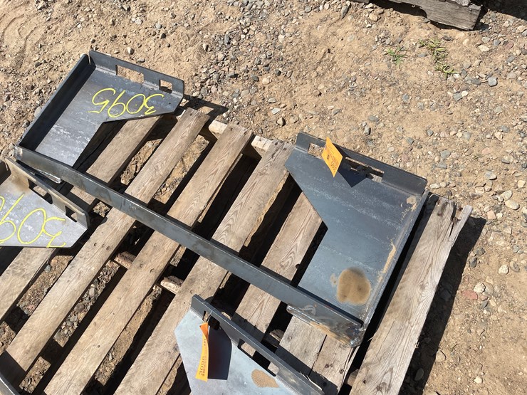 #3095-•-unused-2025-wolverine-quick-tach-cut-out-mount-plate-image-3