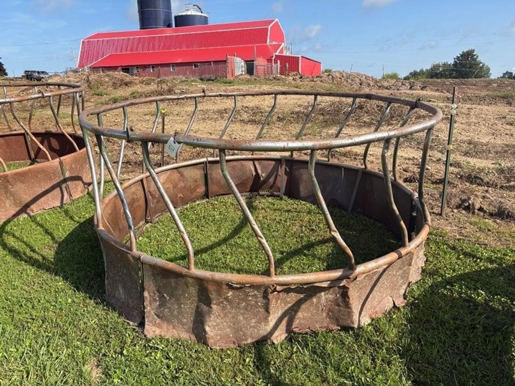 round-bale-feeder-image-1
