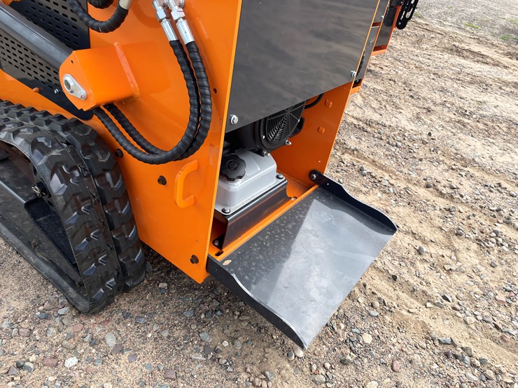 #9364-•-unused-2025-landhero-mini-skid-steer-loader-image-9