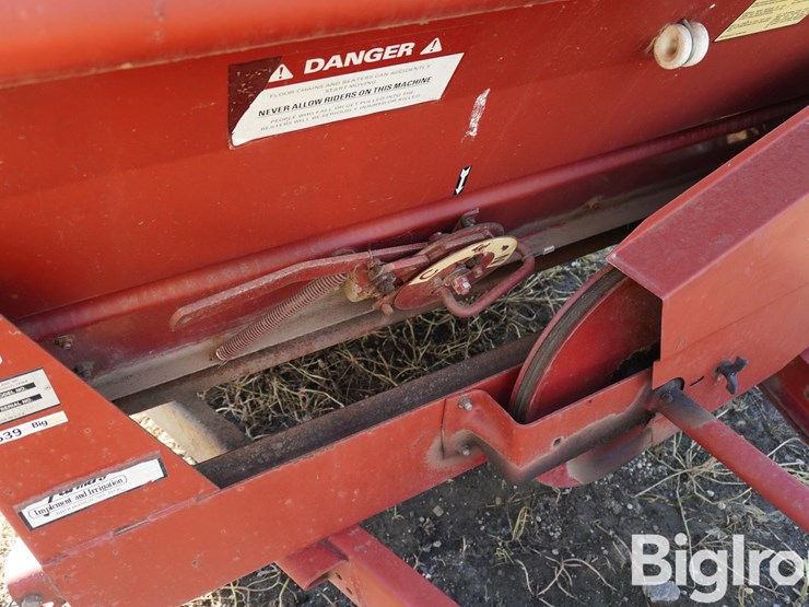 new-holland-155-image-13