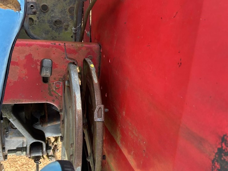 massey-ferguson-398-image-11