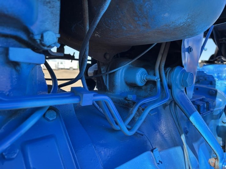 ford-2810-image-32