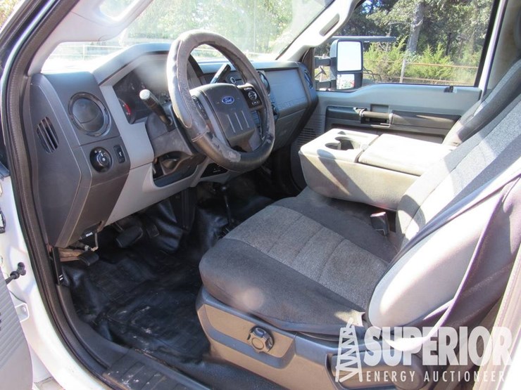 2012-ford-f550-image-3