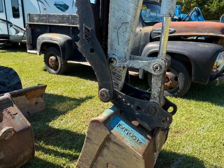 takeuchi-tb290-image-4