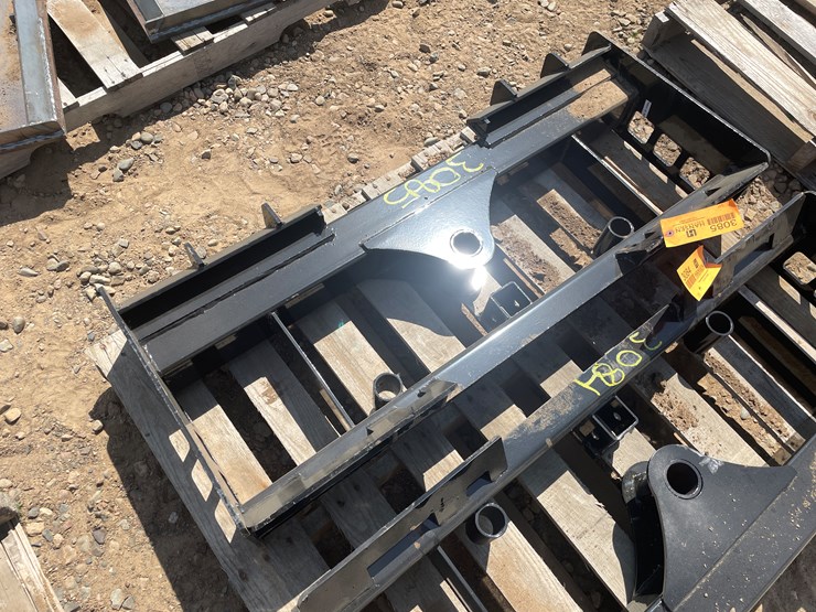 #3085-•-unused-2025-wolverine-pallet-fork-frame-attachment-image-1