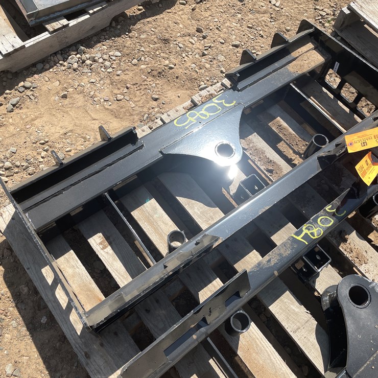 #3085 • Unused 2025 Wolverine Pallet Fork Frame Attachment