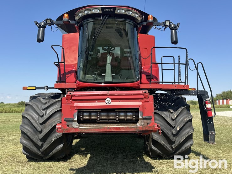 2016-case-ih-8240-image-2