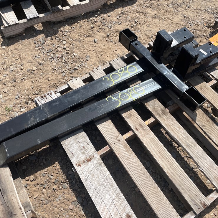 #3080 • Unused 2025 Wolverine Adjustable Clip-on Pallet Forks