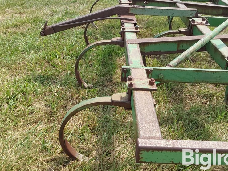 john-deere-100-image-14