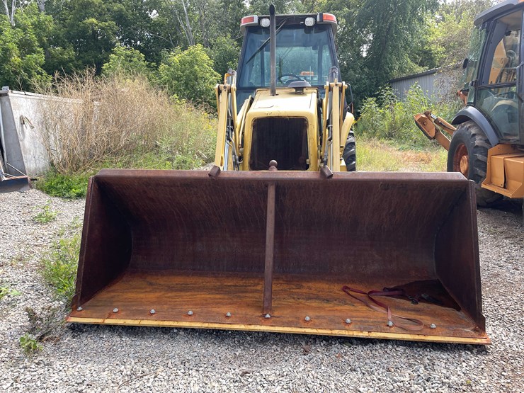new-holland-u80-image-2