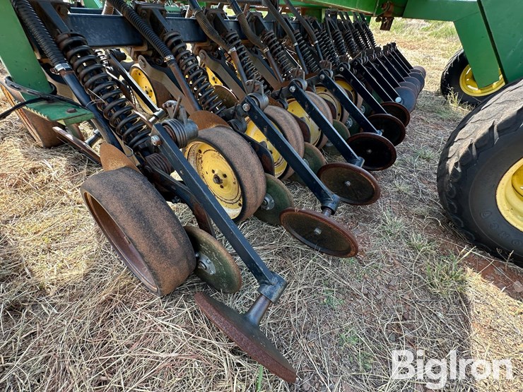 john-deere-750-image-15