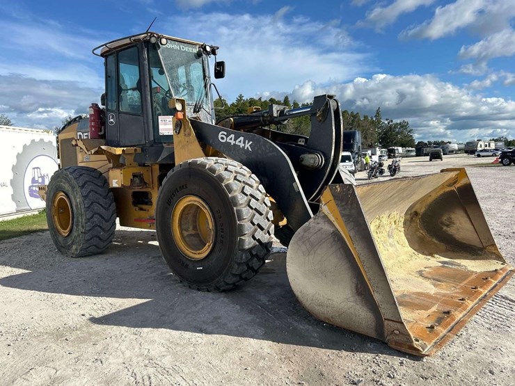 2014-deere-644k-image-2