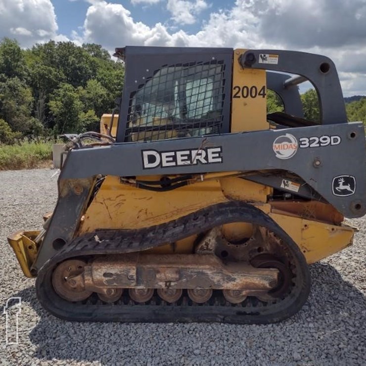 JOHN DEERE 329D