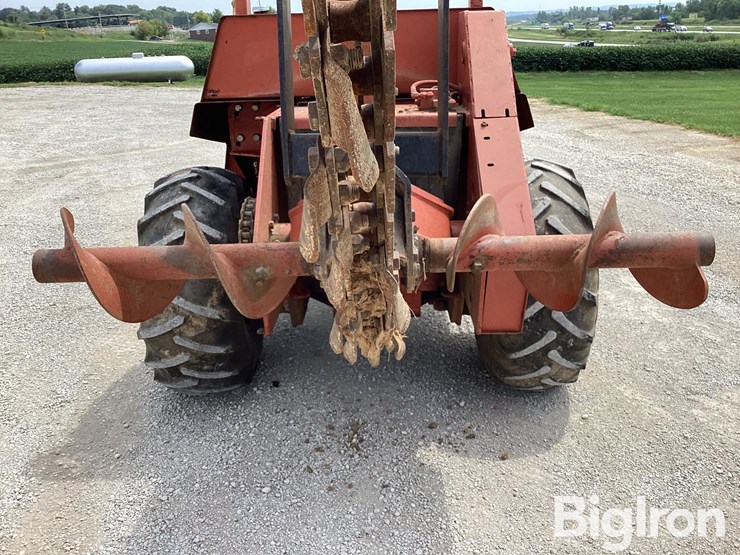 ditch-witch-7510-image-9