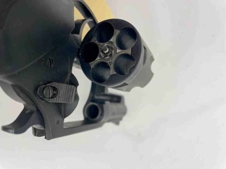 charter-arms-44-spec.-mag-revolver-image-7