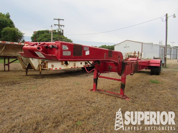 1981-halliburton-38tac-41'oal-t/a-chassis-trailer-image-1